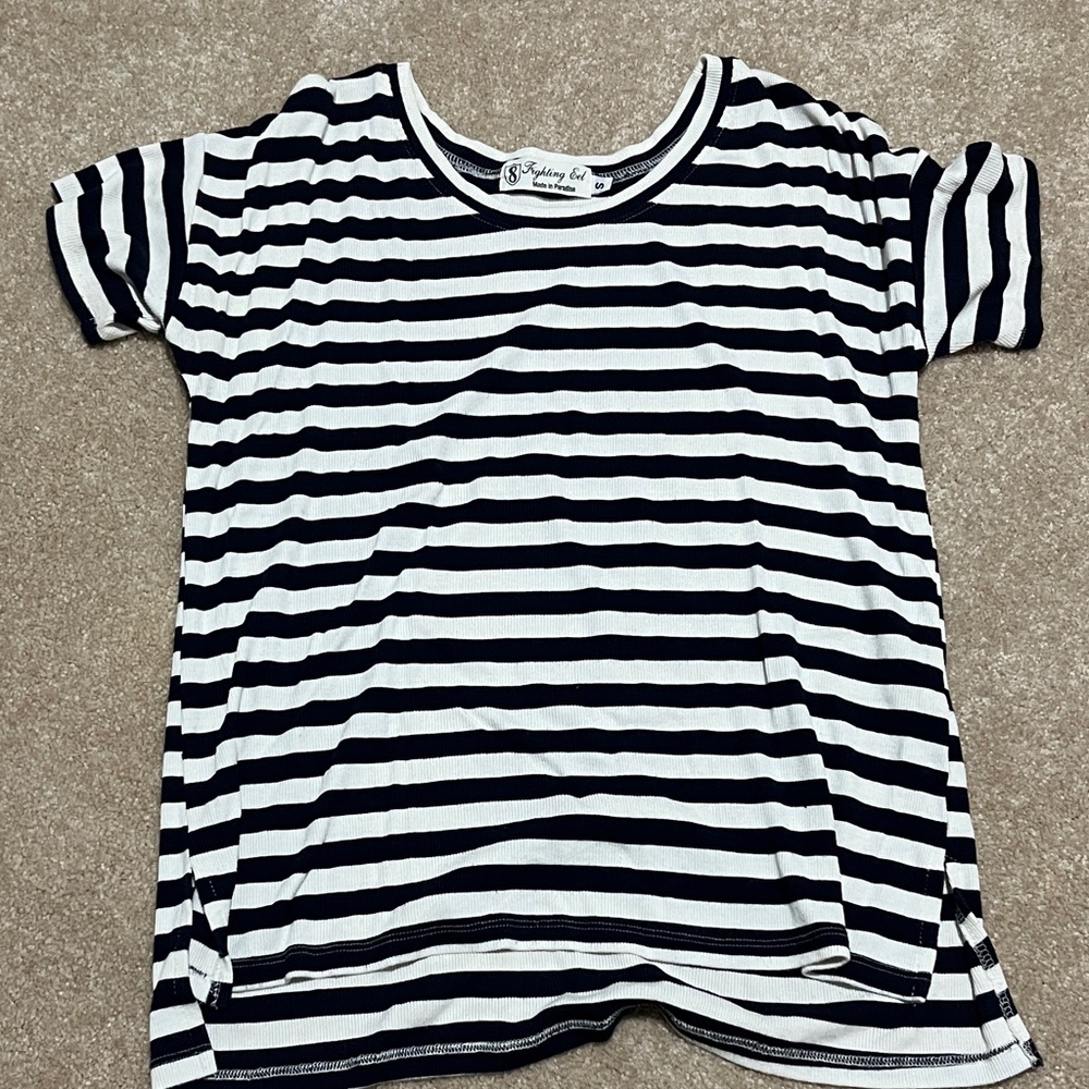 Fighting eel striped shirt